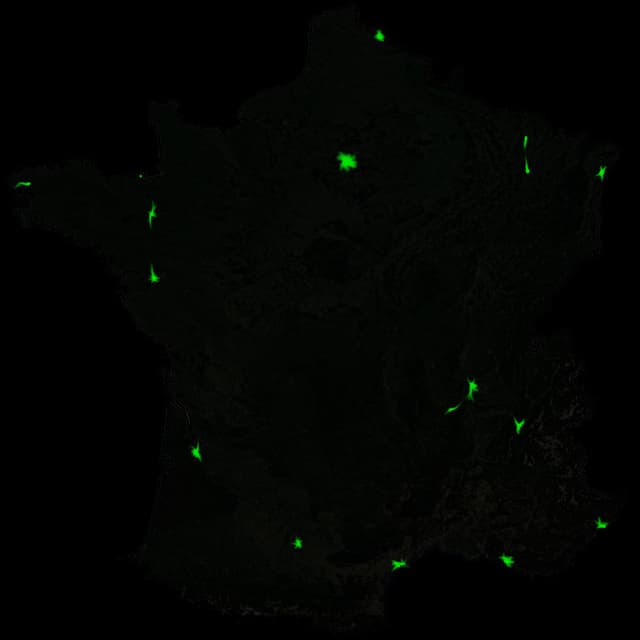 La France, vue depuis un satellite, semble avoir comme un champignon vert qui s'étend depuis ses métropoles